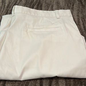 Men's Nike short white  sz 38